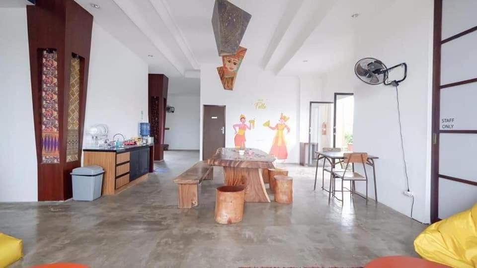 Fello B&B Hostel Legian  Exterior photo